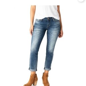 Signature by Levi Strauss Cropped Slim Boyfriend Jeans in Medium Blue